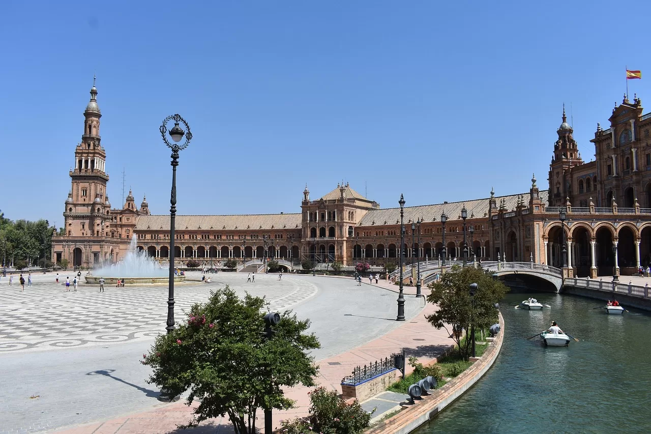 Sightseeing Tour Sevilla in Kleingruppe – Discover Seville’s Magic in an Intimate Setting